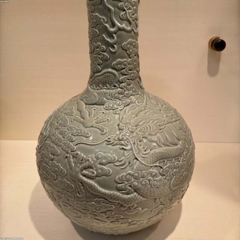 哥窑开片花觚